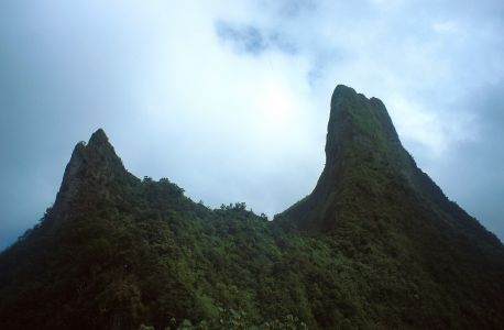 Na ostrově Moorea - Mouaputa ze sedla Vaiare